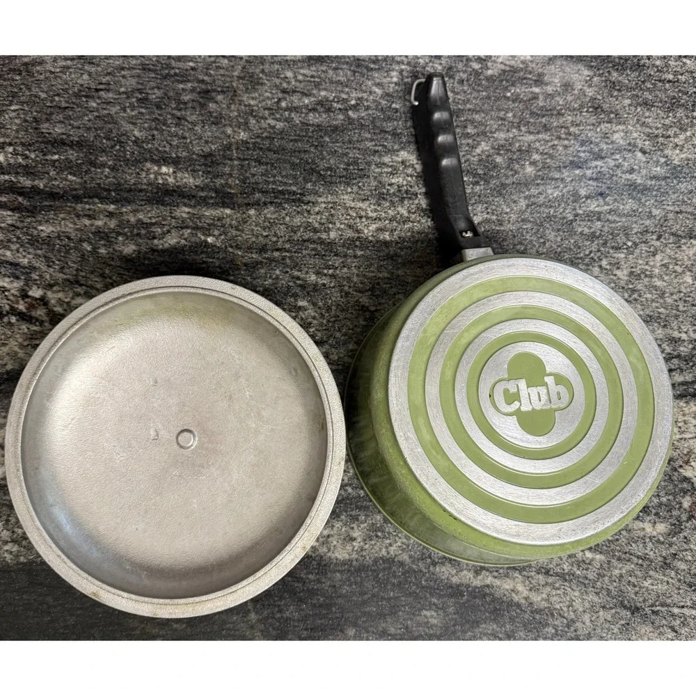 Vintage Club Aluminum Avocado Green Saucepan Set with Lids 2 Piece Retro MCM